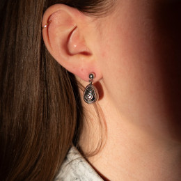 Earring &ndash; Emerald Dofus